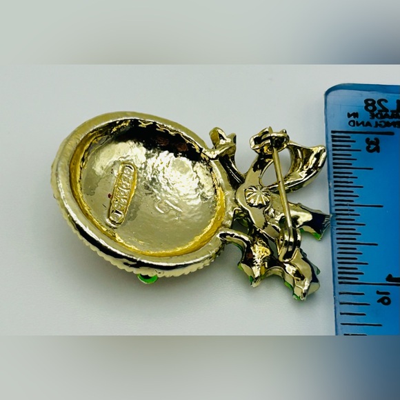 Vintage signed Gerry’s Christmas Tree Ornament Gold Tone Holiday Pin Brooch - Picture 3 of 4